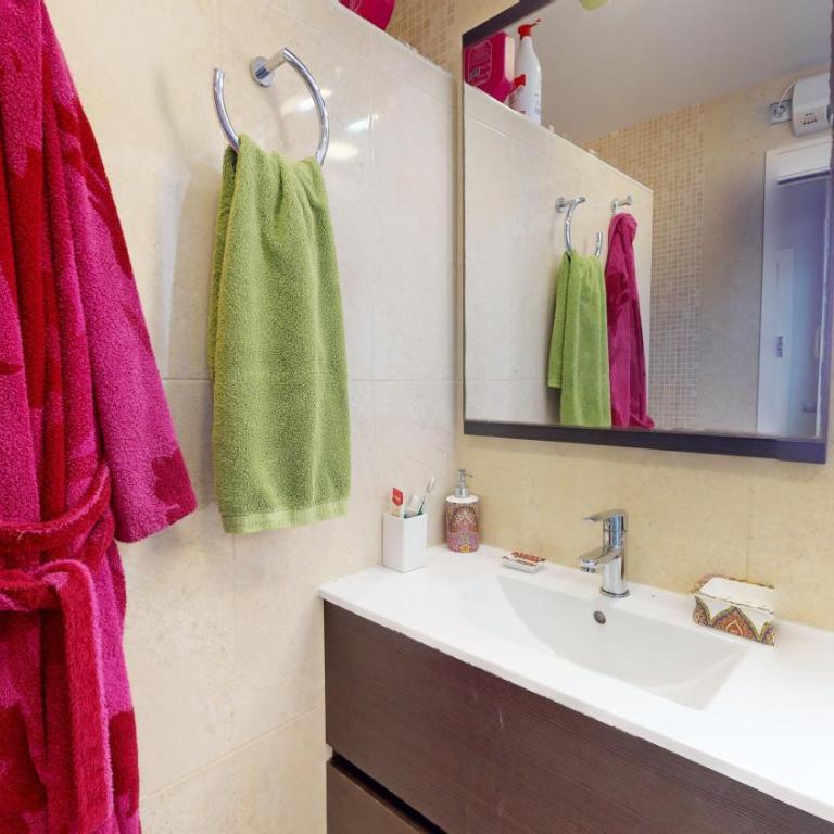 Alicante Penthouse Sea Views - Two-Bedroom Apartment - 29
