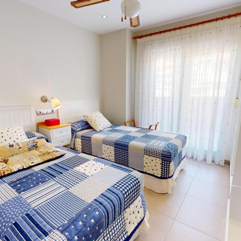 Alicante Penthouse Sea Views - Two-Bedroom Apartment - 31