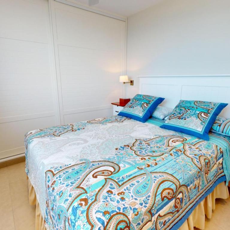 Alicante Penthouse Sea Views - Two-Bedroom Apartment - 40