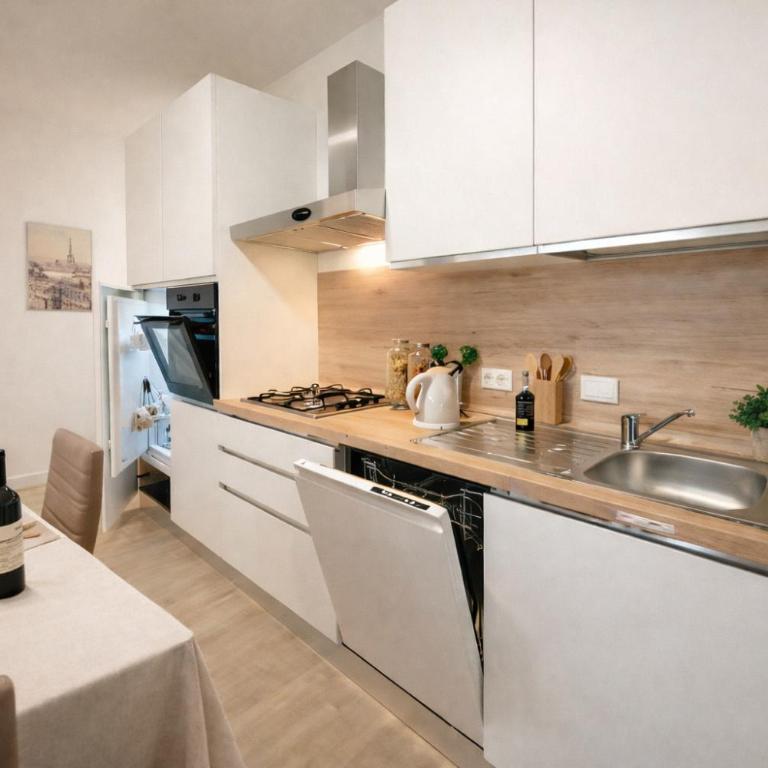 Steps from Santa Croce- Spacious with 2 bathrooms - Appartamento con 2 Camere da Letto - 12