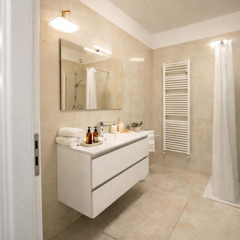 Steps from Santa Croce- Spacious with 2 bathrooms - Appartamento con 2 Camere da Letto - 20