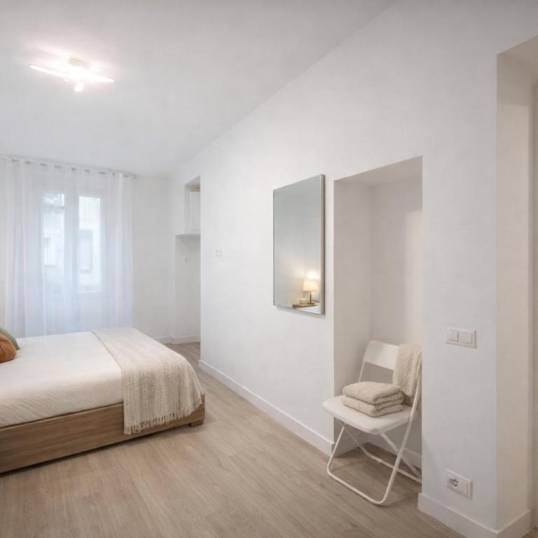 Steps from Santa Croce- Spacious with 2 bathrooms - Appartamento con 2 Camere da Letto - 19