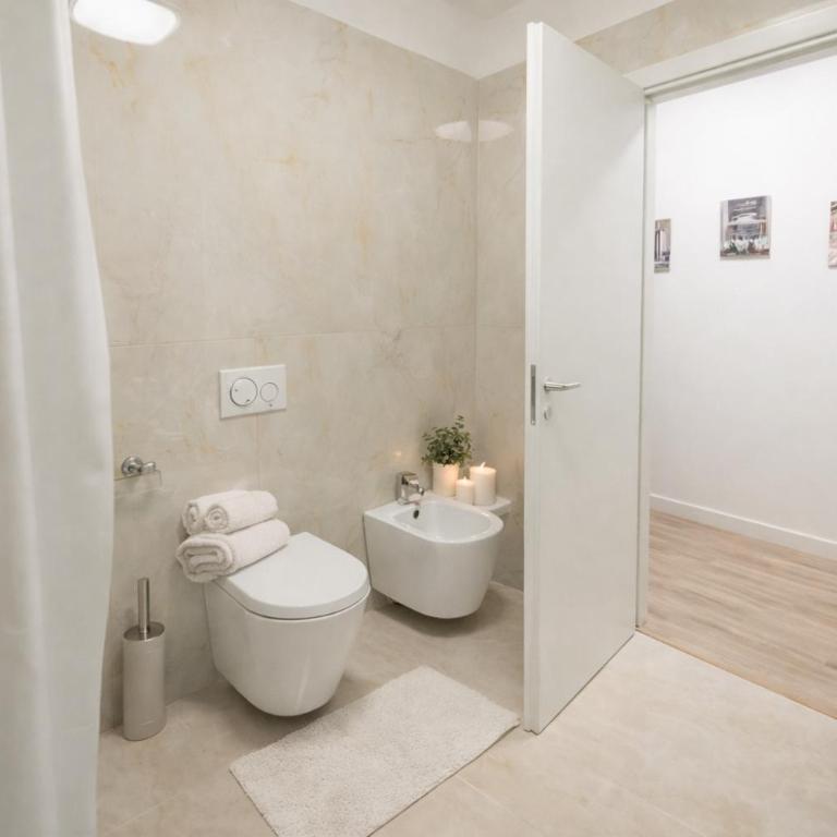 Steps from Santa Croce- Spacious with 2 bathrooms - Appartamento con 2 Camere da Letto - 22