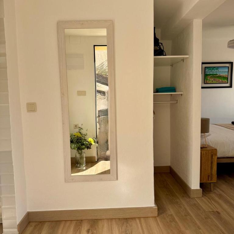 Espectacular Suite Privada a pie de playa y mar en CHALET ROQUETES - Apartment with Sea View - 36