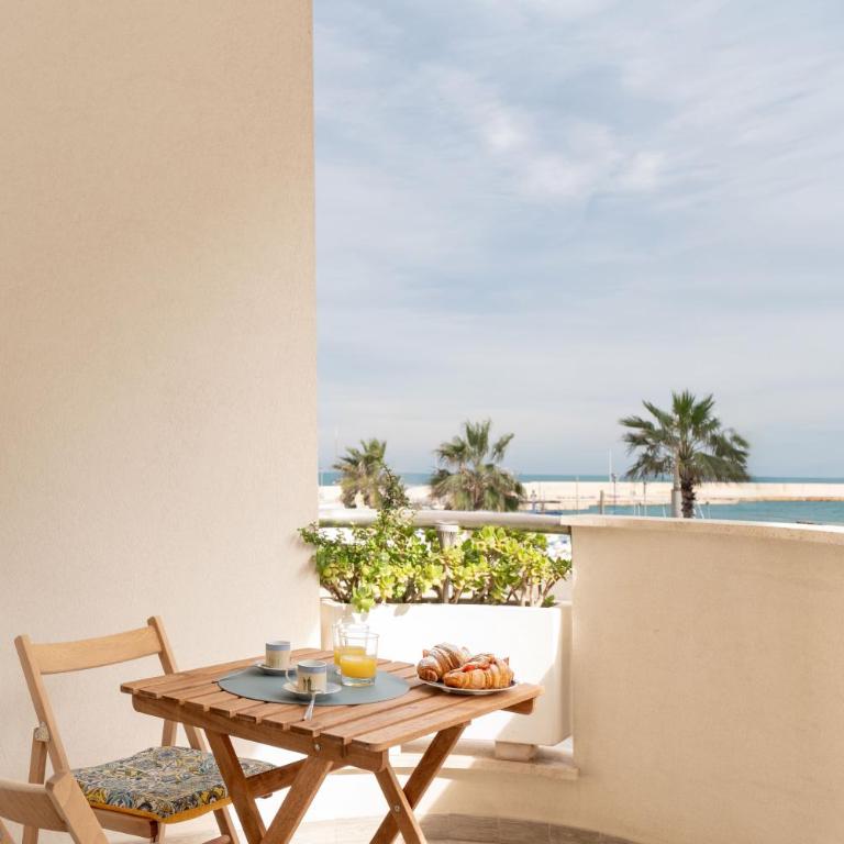 Alba di mare by MONHOLIDAY - Appartamento con 2 Camere da Letto - 3