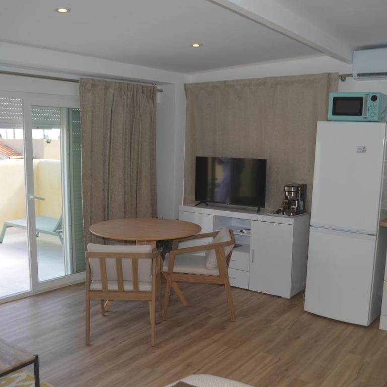 Espectacular Suite Privada a pie de playa y mar en CHALET ROQUETES - Apartment with Sea View - 52