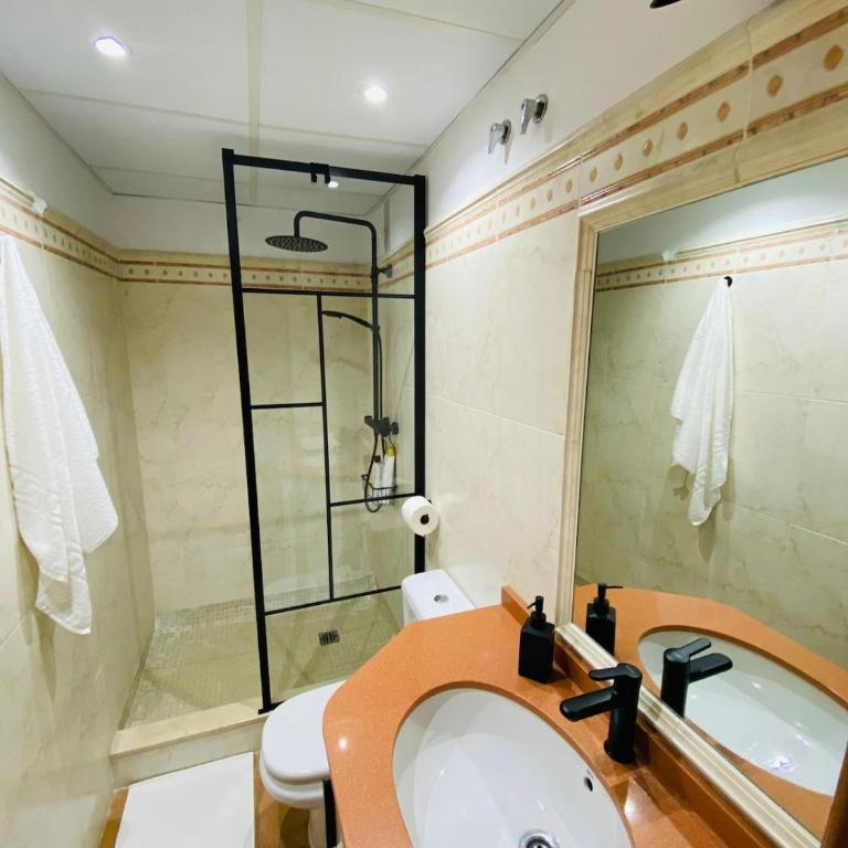 Andalusian Penthouse with Sea View - Apartamento de 2 dormitorios con terraza y vistas al mar - 14