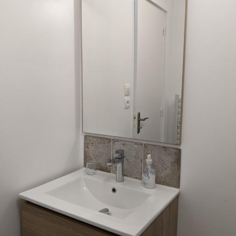 Logement chaleureux à deux pas de la plage - Appartement - 13