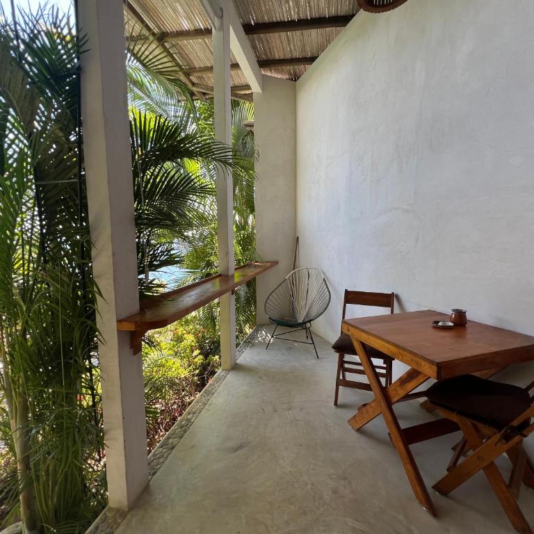 Poolside Cabaña Studio with stunning ocean view - Habitación Doble con terraza - 18