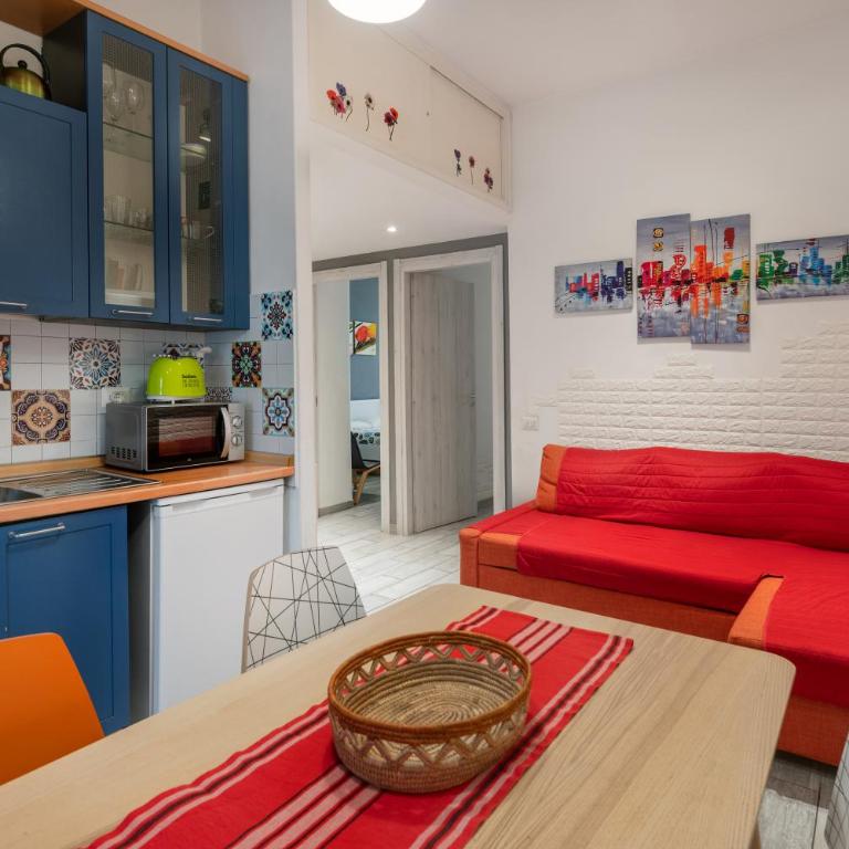 Lilli Home Holidays - Appartamento con 2 Camere da Letto - 1