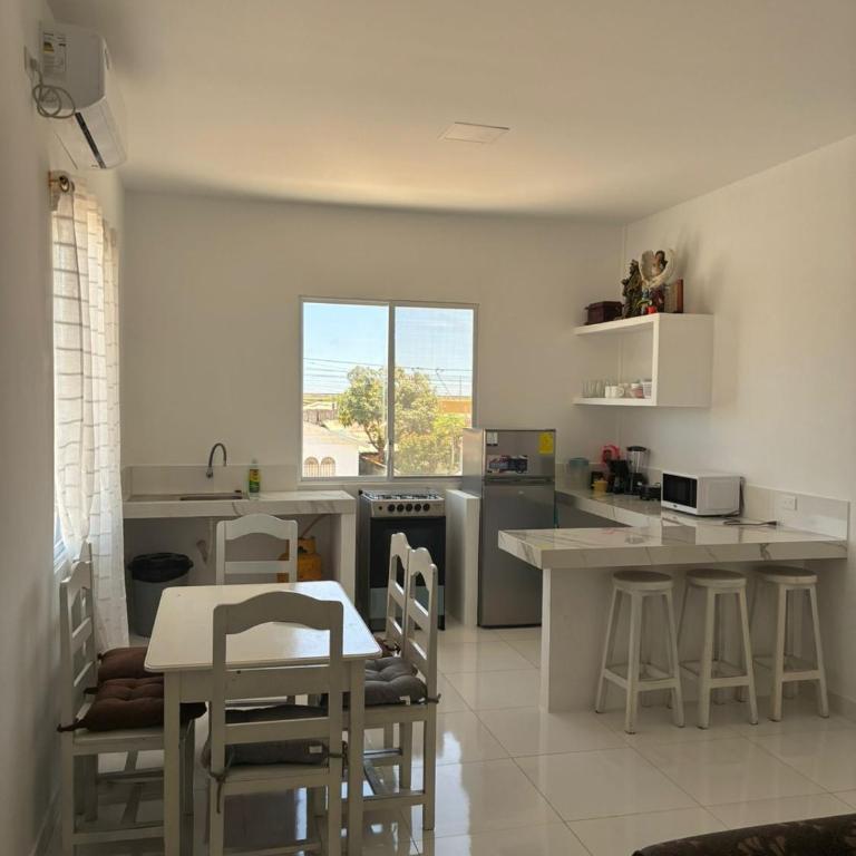 Departamentos super cómodos en el corazón de Salinas - Two-Bedroom Apartment - 10