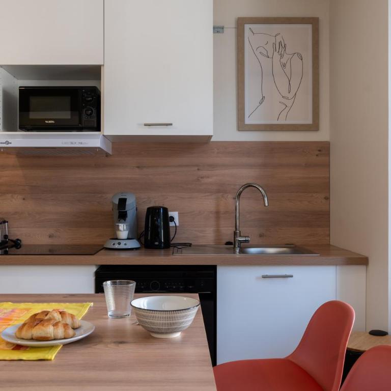 Le Belvédère - Terrasse & vue panoramique - 9 min sanctuaires - Appartamento con 3 Camere da Letto - 53