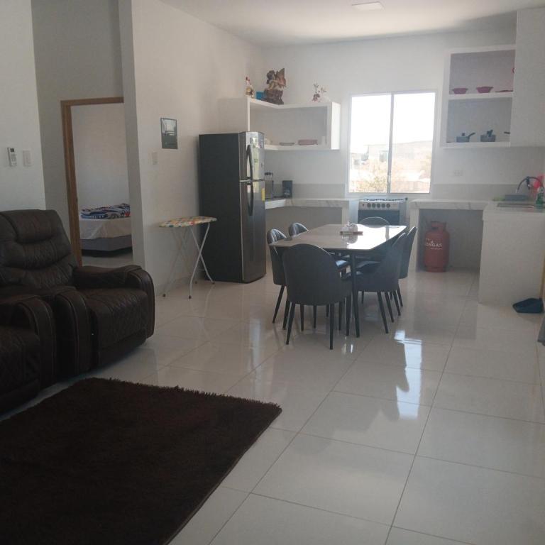 Departamentos super cómodos en el corazón de Salinas - Two-Bedroom Apartment - 13