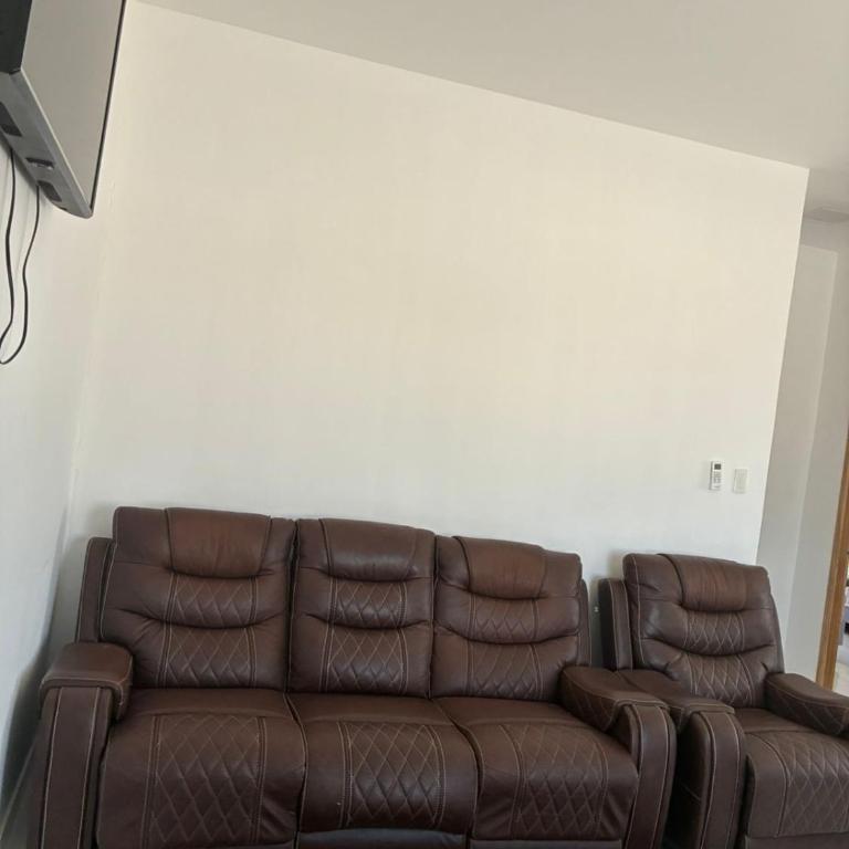 Departamentos super cómodos en el corazón de Salinas - Two-Bedroom Apartment - 16