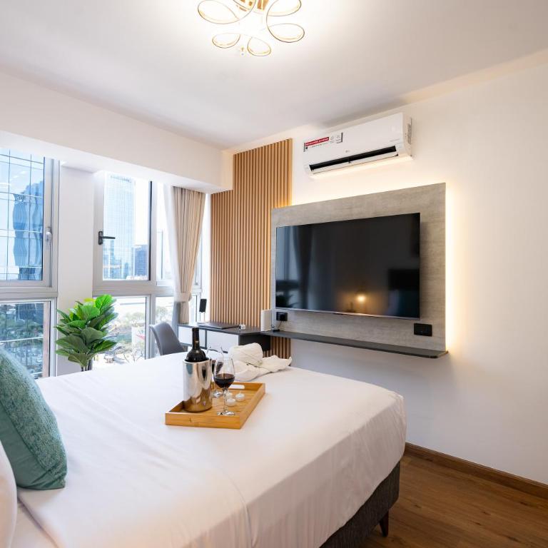 All San Isidro Apartments by Vibrant - One-Bedroom Apartment with Balcony and City View - 26