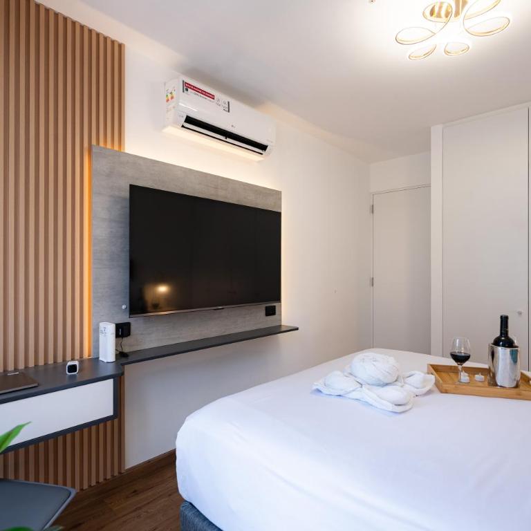 All San Isidro Apartments by Vibrant - One-Bedroom Apartment with Balcony and City View - 24