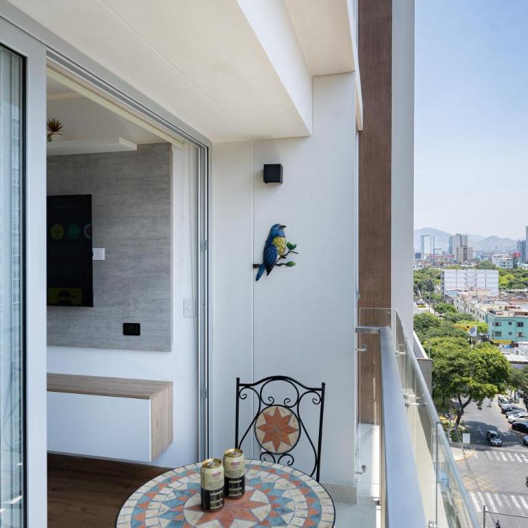 All San Isidro Apartments by Vibrant - One-Bedroom Apartment with Balcony and City View - 38