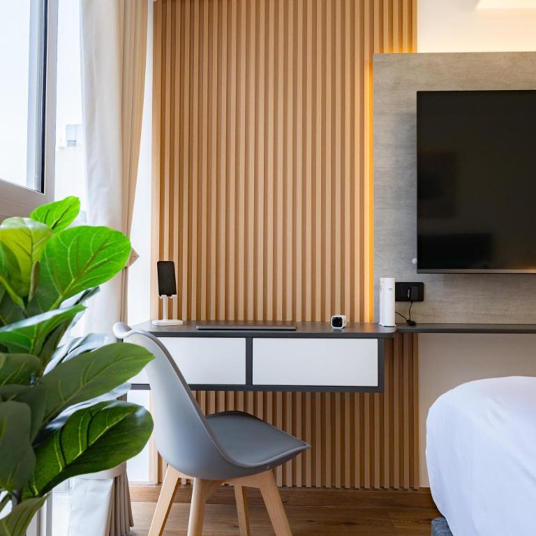 All San Isidro Apartments by Vibrant - One-Bedroom Apartment with Balcony and City View - 42