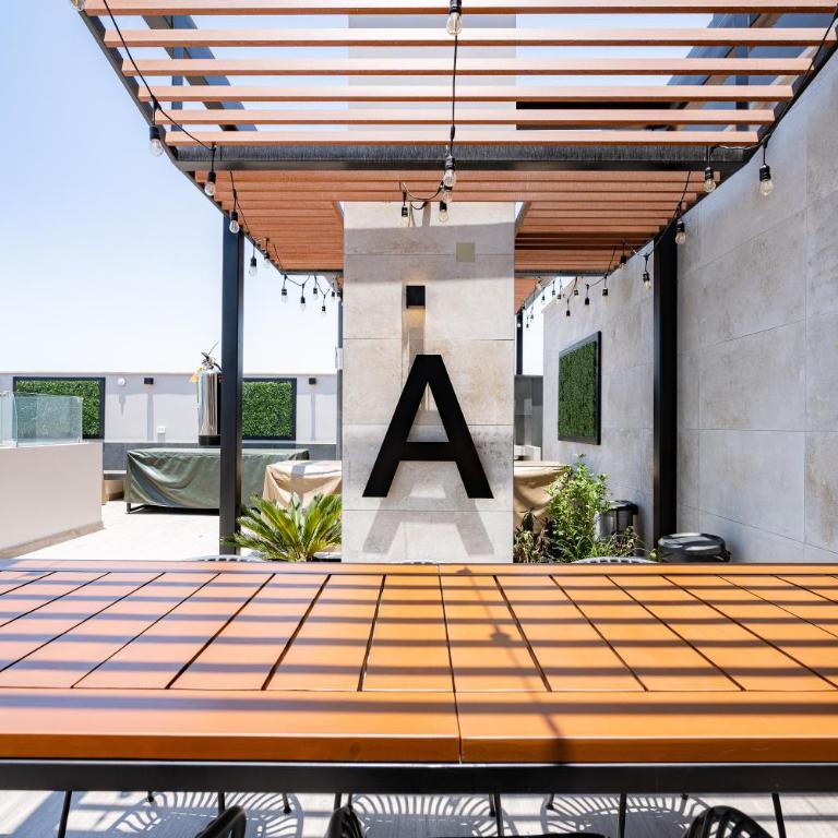 All San Isidro Apartments by Vibrant - One-Bedroom Apartment with Balcony and City View - 48