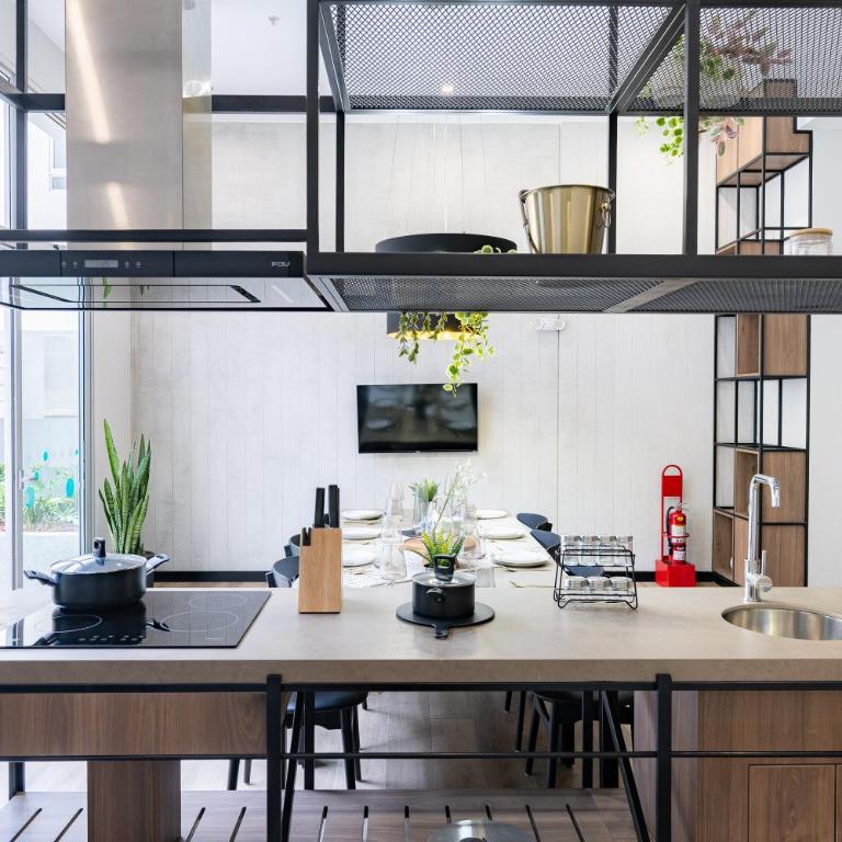 All San Isidro Apartments by Vibrant - One-Bedroom Apartment with Balcony and City View - 52
