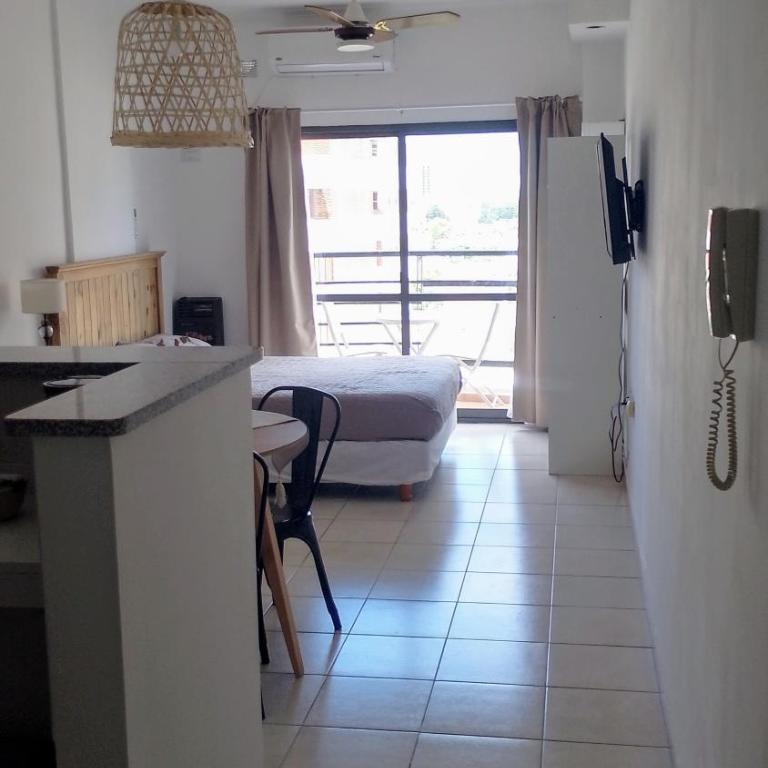 Departamento céntrico sobre Boulevard - Apartment - 2