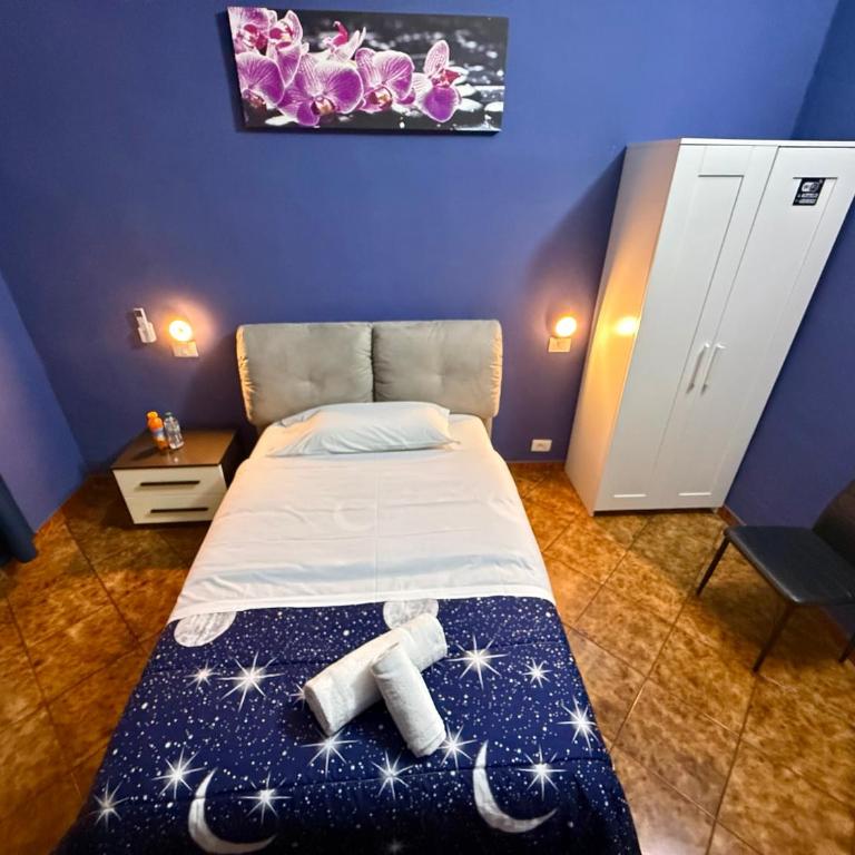 Crown Guest House - Camera Singola con Bagno Privato - 5