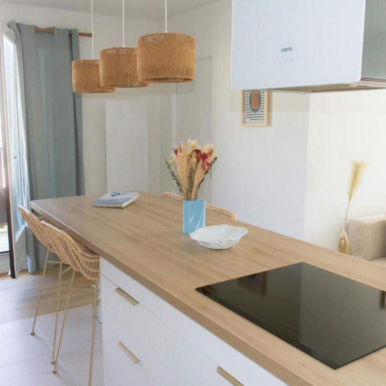 Appartement Double Balcon 4 pers plage 100m - Apartment - 75