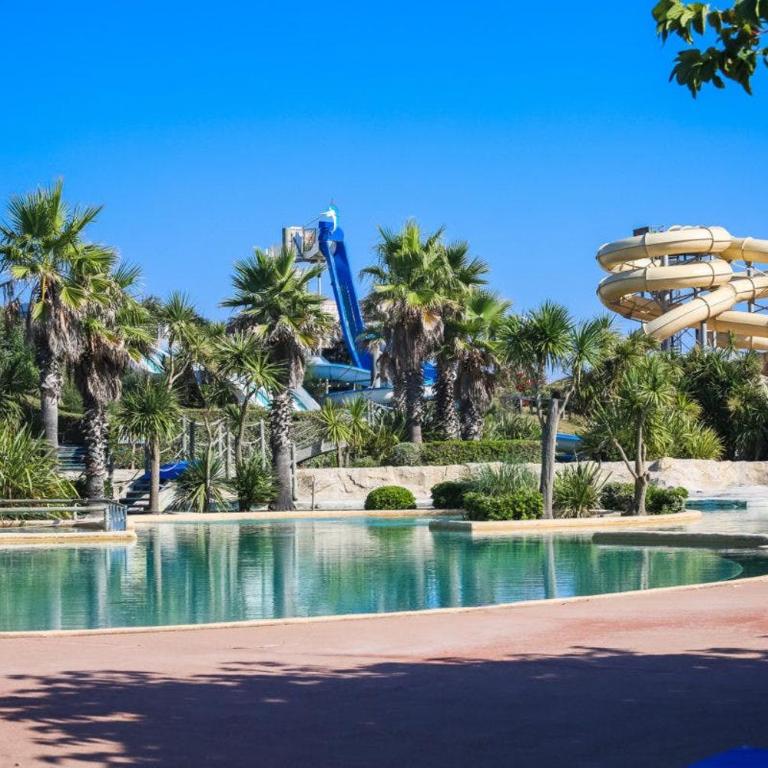 Appartement Double Balcon 4 pers plage 100m - Apartment - 45