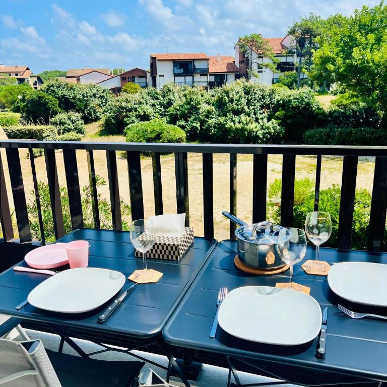 Appartement Double Balcon 4 pers plage 100m - Apartment - 35