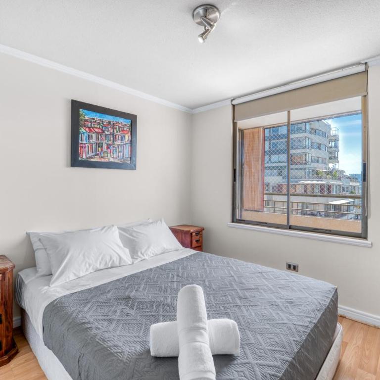 Las Condes Urban Apartment Wifi and Pool - Three-Bedroom Apartment - 5