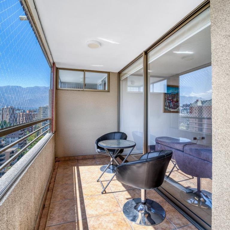 Las Condes Urban Apartment Wifi and Pool - Three-Bedroom Apartment - 18