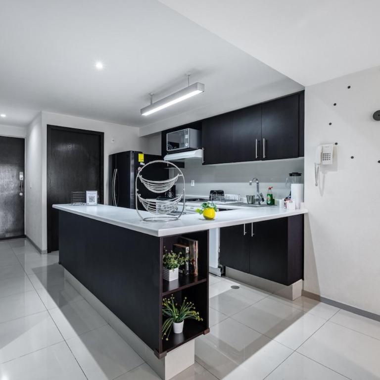 2BR Luxury Stay Mundial 2026 Skyline Views - Vacation Home - 14