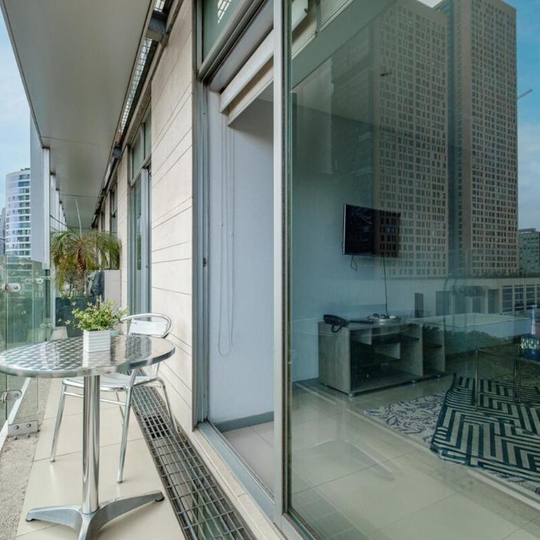 2BR Luxury Stay Mundial 2026 Skyline Views - Vacation Home - 20