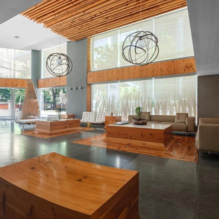 2BR Luxury Stay Mundial 2026 Skyline Views - Vacation Home - 28