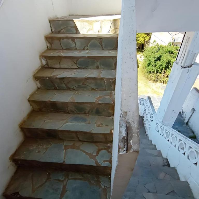 Departamento de 3 ambientes para hasta 8 personas a 4 cuadras de mar con balcón y parrilla para hacer asados - Apartamento de 1 dormitorio - 5