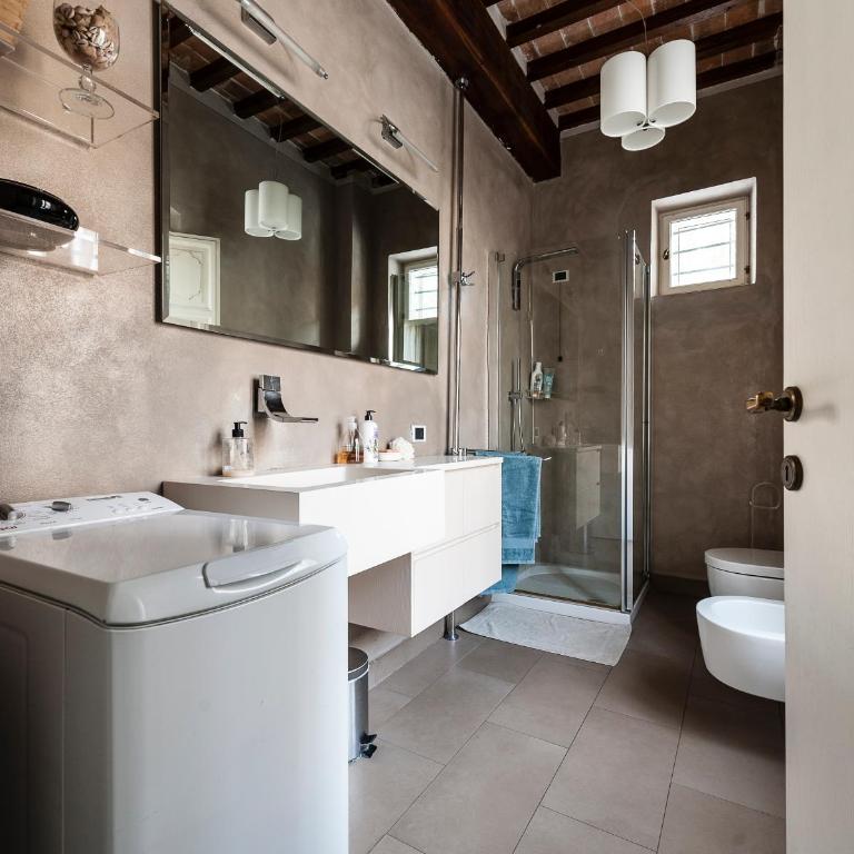 Spacious 2BR Apartment for Families Central & Quiet Pisa - Appartamento - 15