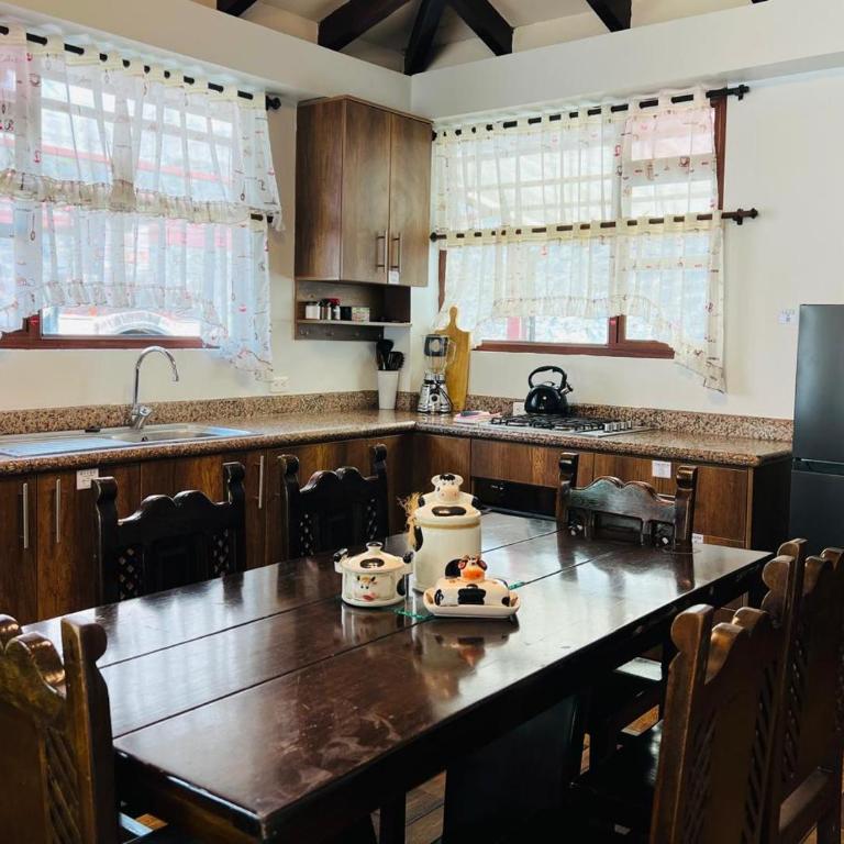 Holiday Cottage 2 Bedroom 2 Bath - Two-Bedroom House - 2