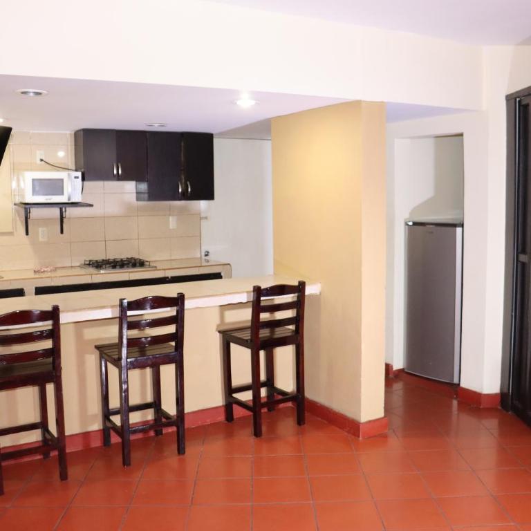 Hacienda Blue Bay - Family Suite - 3