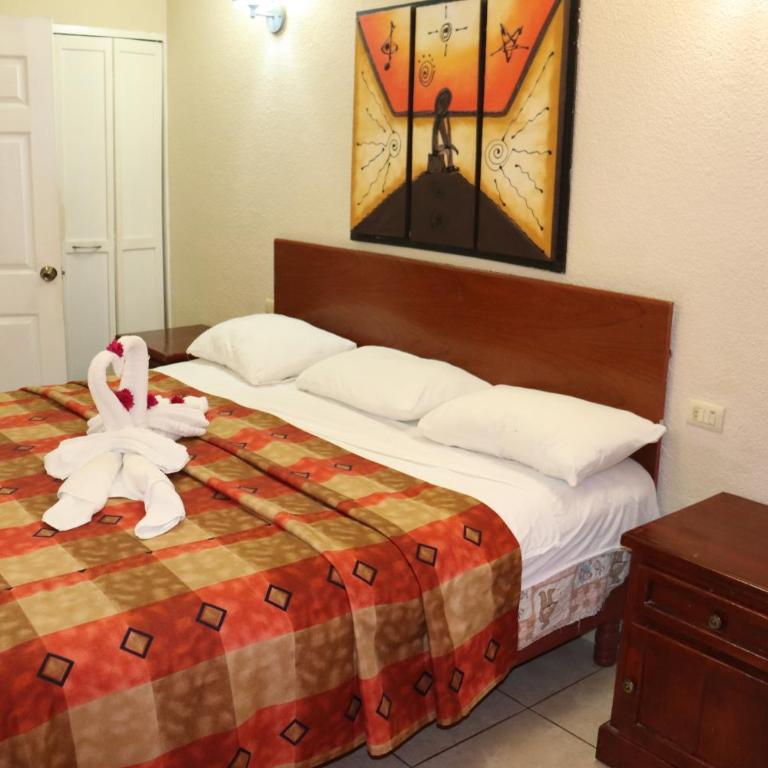 Hacienda Blue Bay - Family Suite - 4