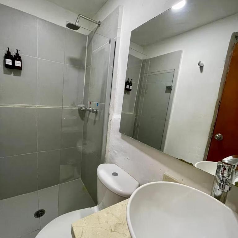Casa Quero 915 4BR House Old City rooftop jacuzzi AC full Wifi - Four-Bedroom House - 22