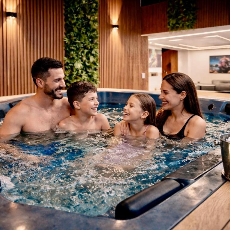 Exclusive house in the Malibu sector - Four-Bedroom House - 4