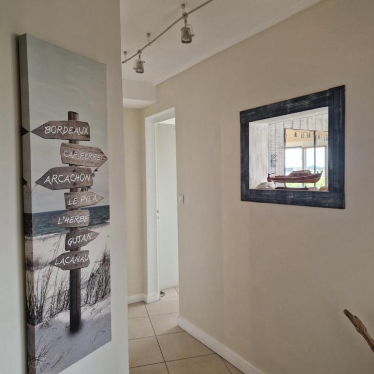 ARCACHON APPARTEMENT FACE PLAGE 5 pers Wi-Fi Parking Linge de maison gratuit 1chambre parentale 1cabine lits superposés 1 canapé lit - Two-Bedroom Apartment - 15