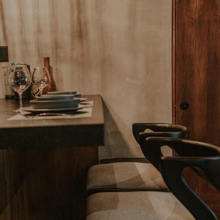 Private Jungle 1BR Retreat & Fast Wi-Fi - One-Bedroom Apartment - 9