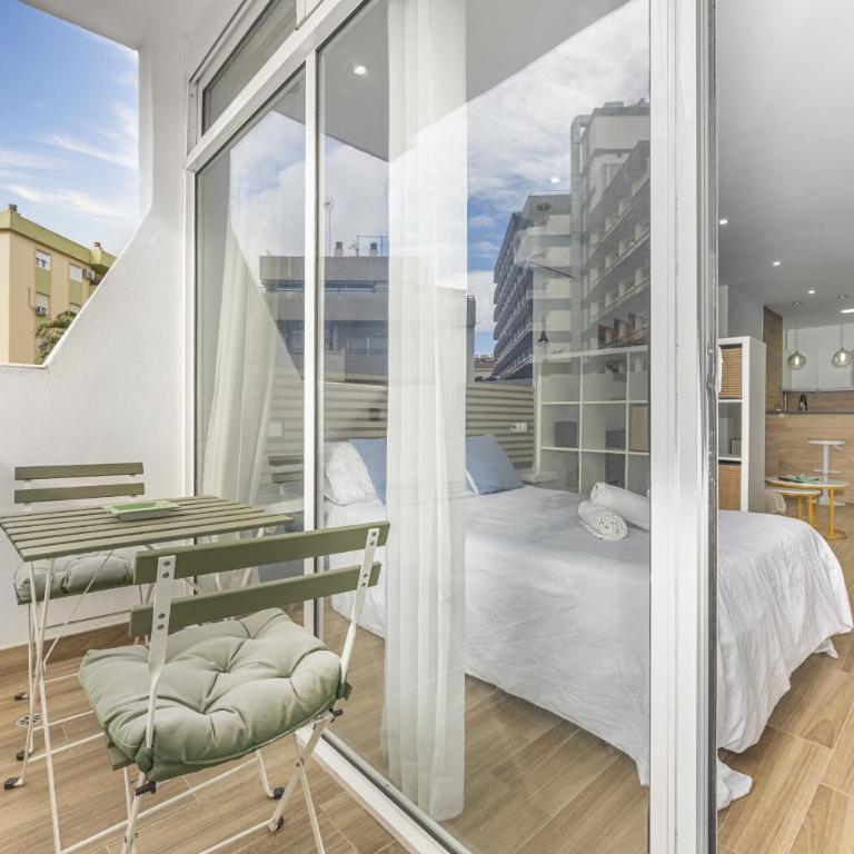 Central studio with balcony, close to the sea - Estudio - 1