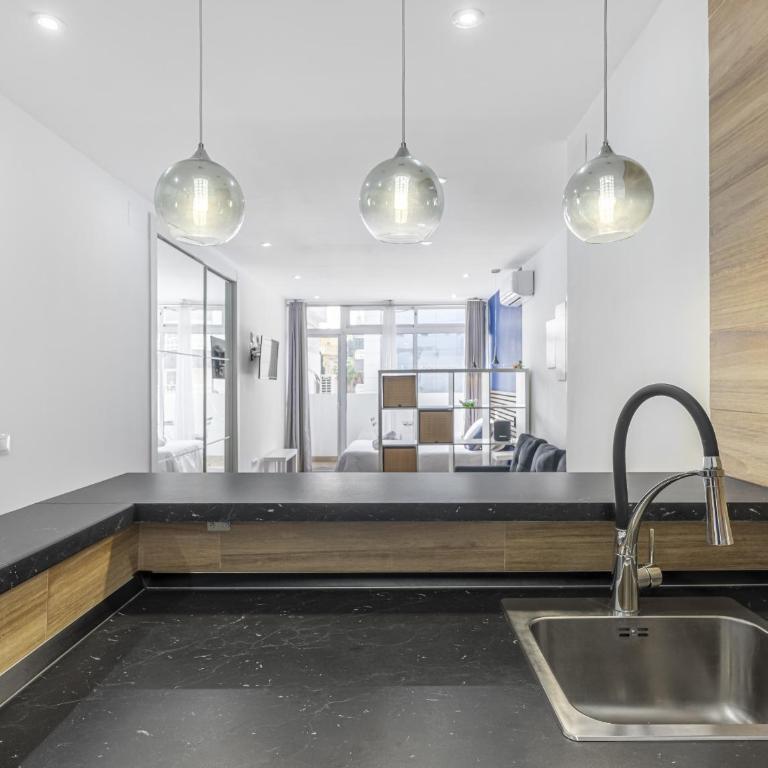 Central studio with balcony, close to the sea - Estudio - 16