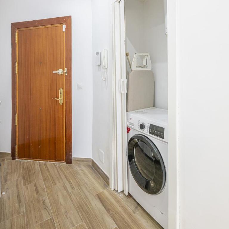 Central studio with balcony, close to the sea - Estudio - 30