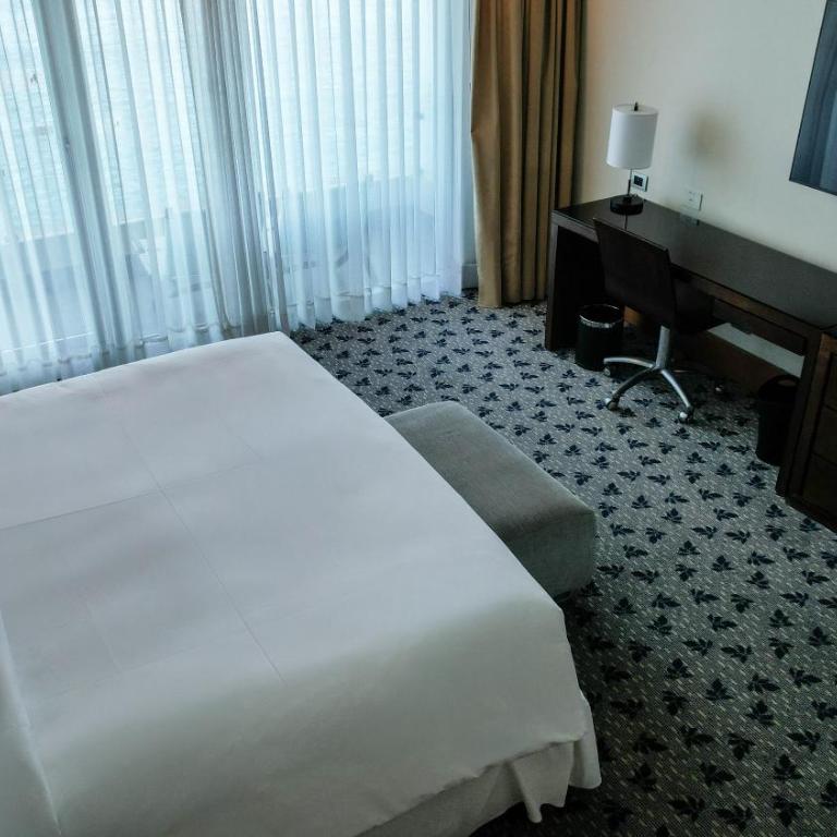 Sheraton Miramar Hotel & Convention Center - Deluxe, Guest room, 1 Queen, Ocean View - 2