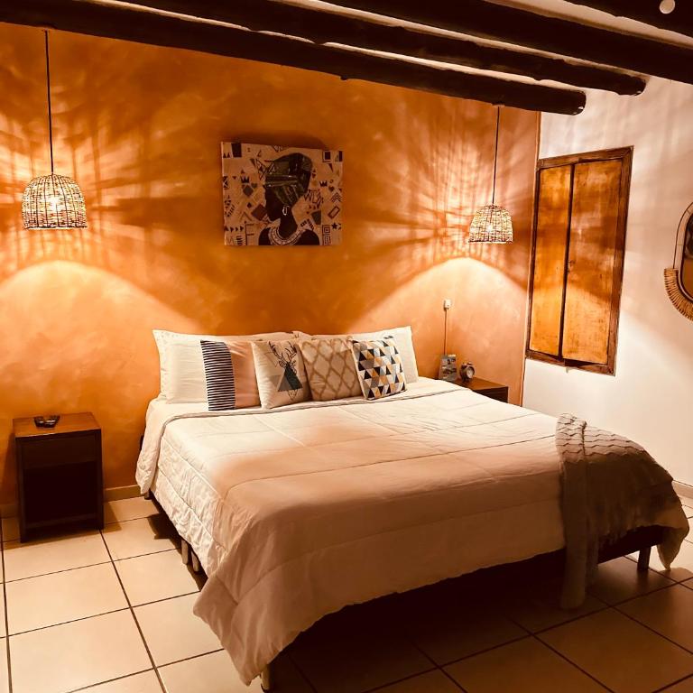 THIS IS COLOMBIA HOSTEL - Suite Deluxe con cama extragrande - 3