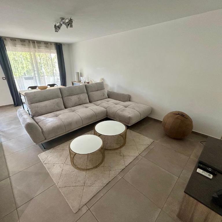 Modern City Center apartment with parking! - Appartement 2 Chambres - 31
