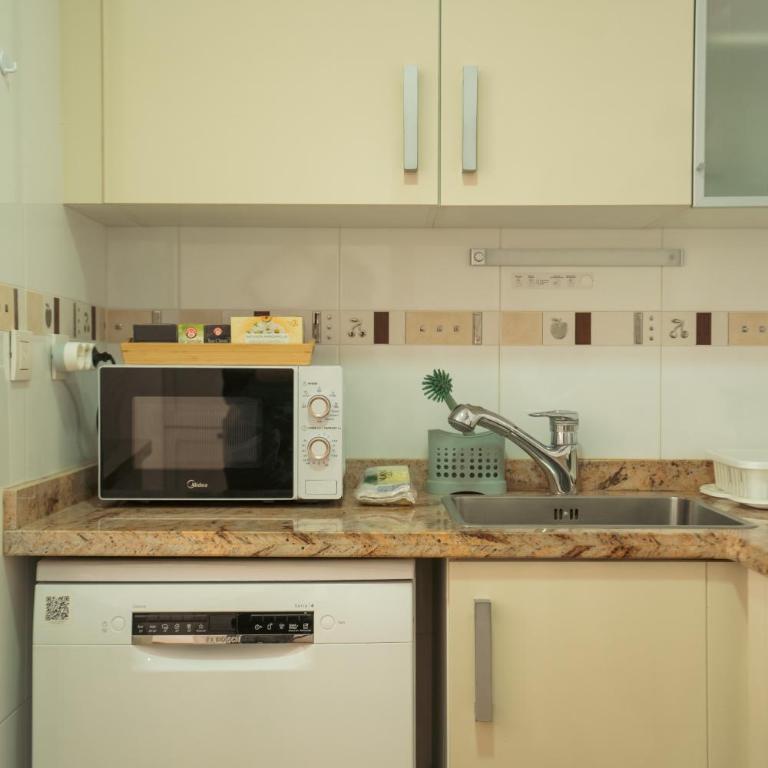 FiveStepsToSea - Beach Apartment Valencia - Apartment with Sea View - 55